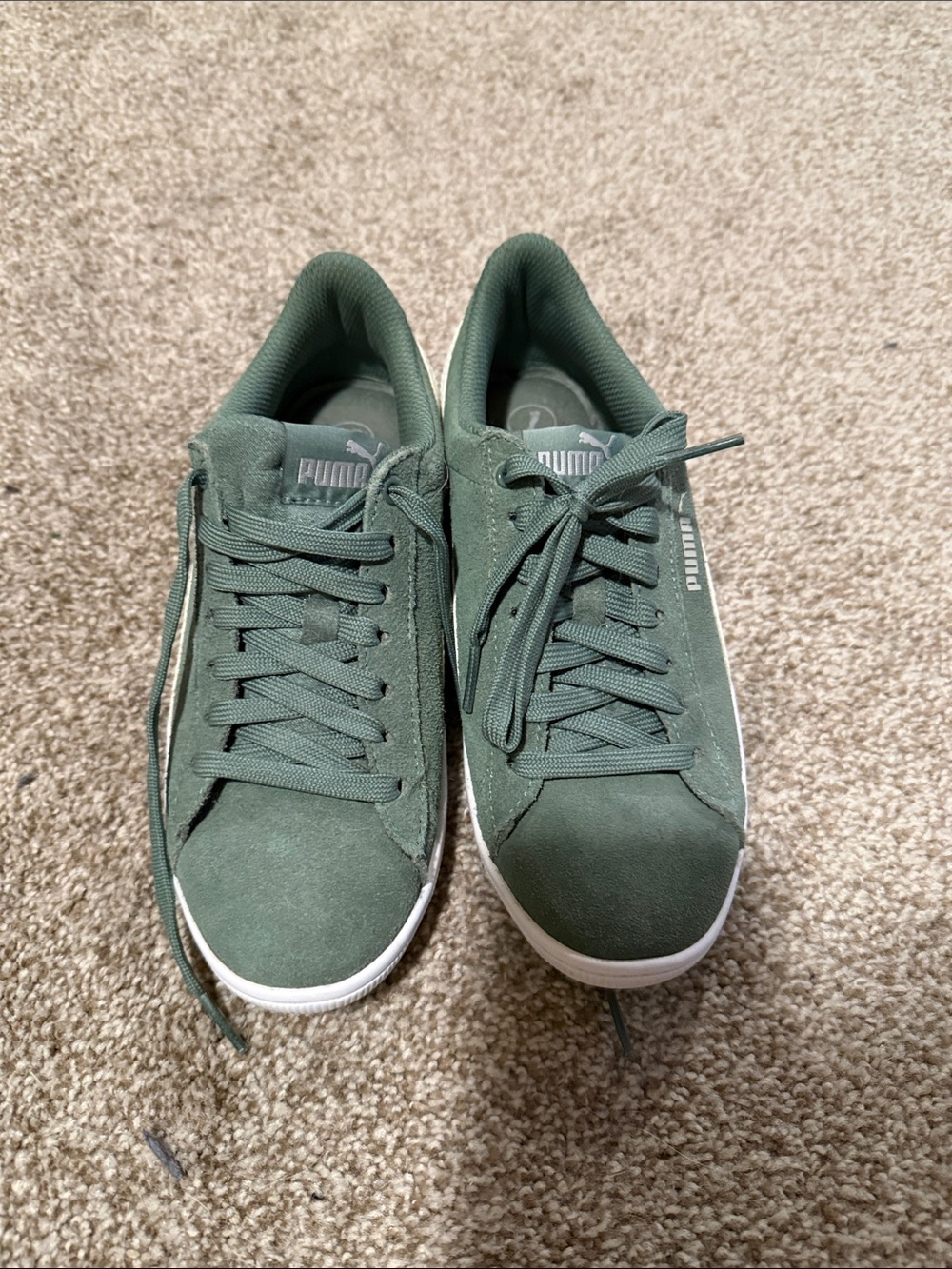 Puma Green Suede Low-Top Sneakers size 3.5 = women’s 5